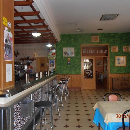 Hostal Restaurante Las Rejas อาร์ชิโดนา ภายนอก รูปภาพ